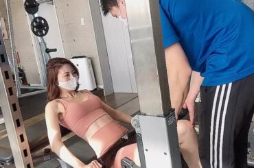 ヒップリフト30kg初めて30kgを持ってやってみました。

負荷をかけるほどキツイけど早く確実に結果を出したい気持ちの方が強いから、気力でやってる。...