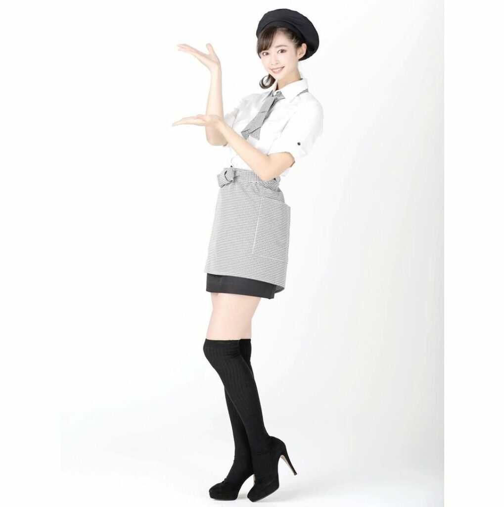 カフェ店員 Moe Zine カフェ店員 Moe Zine