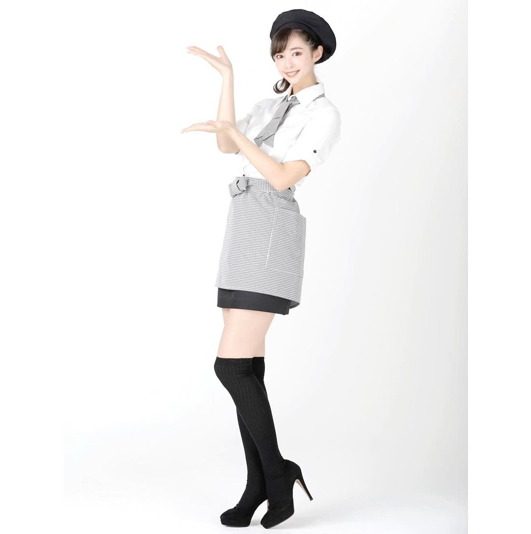 林紗久羅 D Stationイメージガールのお写真です D Stationの店舗のカフェ店員さんが 実際に着ている制服なんですよ Stat Moe Zine