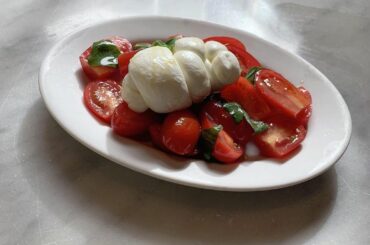 1週間お疲れ様でした

こないだおいしいカプレーゼたべてモッツァッてきた...