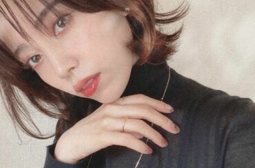 前髪切ったよ
ロングヘアー目指して頑張ってます。(たまにくるショートにしたい願望)
・
@hodaka 
#前髪 #前髪カット #ヘアスタイル #ボブ...