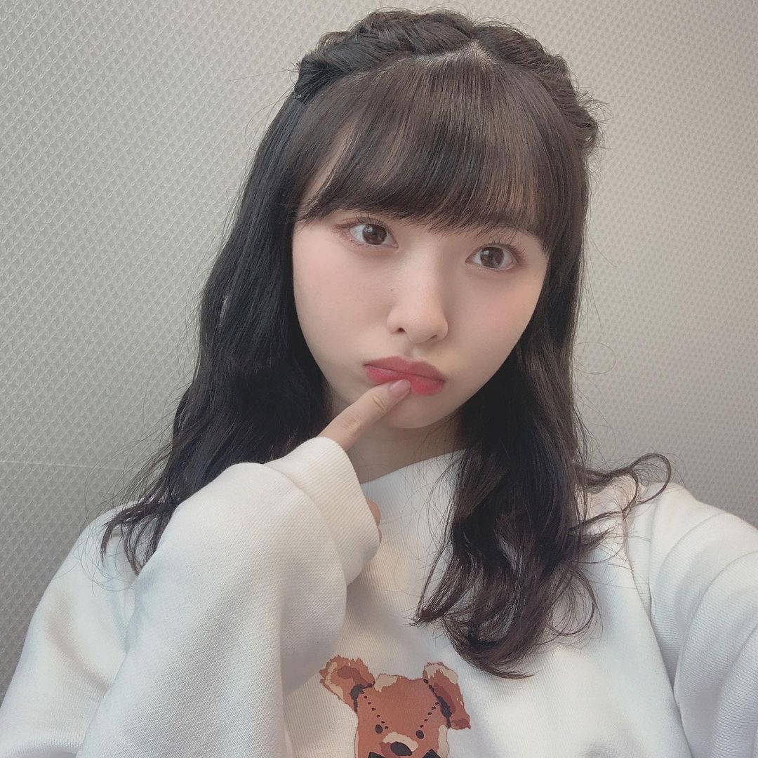 久保怜音 この日の髪型が可愛いとたくさん言っていただいたので いつもお世話になっているヘアメイクさんにやっていただきました 名付けて くるりん Moe Zine 久保怜音 この日の髪型が可愛いとたくさん言っていただいたので いつもお世話になっているヘアメイクさんにやっていただきました 名付けて くるりん Moe Zine