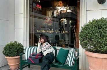 POLO RALPH LAUREN 表参道

HOLIDAY仕様の広い店内は、
見ているだけでもわくわくする可愛いアイテムばかりでした~

外のカーコー...