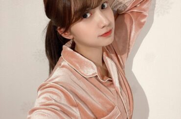 アンジェリールのパジャマ、袖にレースがあって可愛い
それにベロア素材で気持ちいいし、ハイウエストになっててお腹も隠れるから寝相悪くてもお腹が冷える...