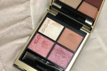 2021年、1月8日。
スックの４色アイシャドウパレットが新しく生まれ変わって『シグニチャー カラー アイズ』に。
粉質がよりなめらかに、そして透明感がアップ。...