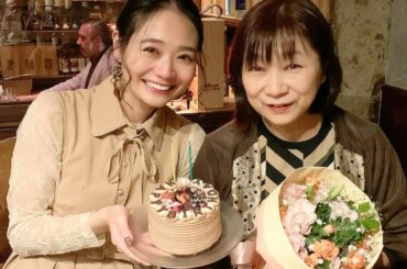 大分前の話になってしまいましたが…大好きなママのお誕生日をお祝いしました﻿
﻿
プレゼント買って、大好きなお寿司屋さんに行って、バーでサプライズ﻿...