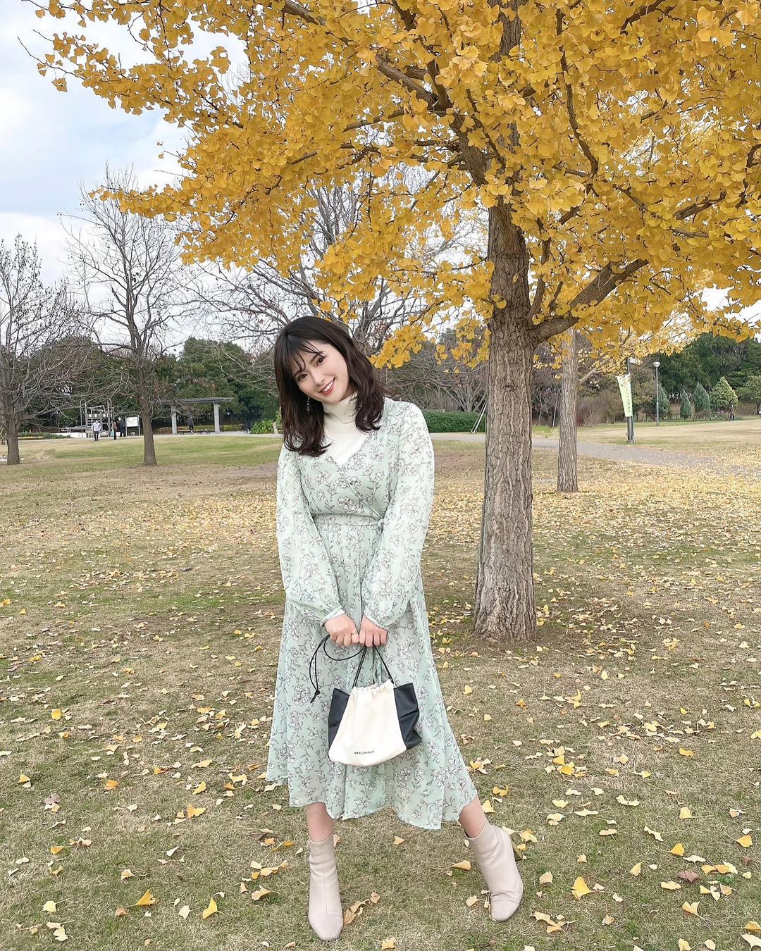 伊藤奈月 𝐌𝐄𝐑𝐂𝐔𝐑𝐘𝐃𝐔𝐎 𝟐𝟎𝟐𝟏 𝐡𝐚𝐩𝐩𝐲 𝐛𝐚𝐠 一足先に マーキュリーデュオ21年の 福袋の中身をご紹介 オリジナルフラワープリ Moe Zine