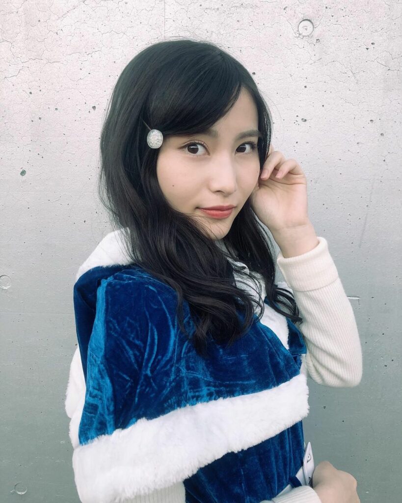 斜め前髪 Moe Zine 斜め前髪 Moe Zine
