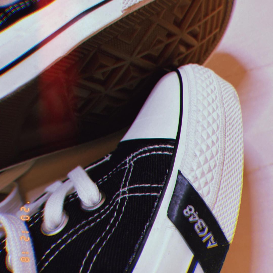 大家志津香 私の好きなoverprintとakbのコラボ パーカーとスニーカー かわいすぎる パーカーは Akb48 Overprint 古塔つ Moe Zine