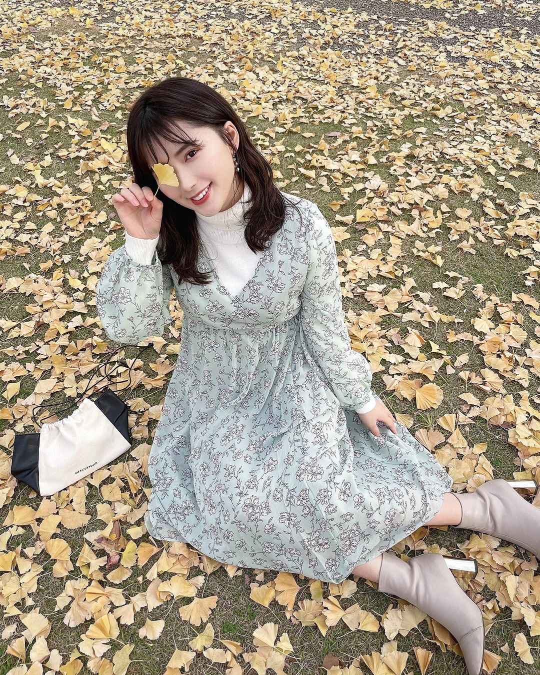 伊藤奈月 𝐌𝐄𝐑𝐂𝐔𝐑𝐘𝐃𝐔𝐎 𝟐𝟎𝟐𝟏 𝐡𝐚𝐩𝐩𝐲 𝐛𝐚𝐠 一足先に マーキュリーデュオ21年の 福袋の中身をご紹介 オリジナルフラワープリ Moe Zine