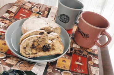 2020年も残すところあと２日
実はやり残したことがあって
『クリスマスにシュトーレンを作る』
クリスマスには間に合わなかったけど
無事に作れてよかった

シュ...