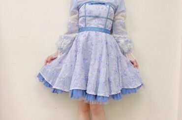 akbの衣装はカワイイね︎
みなさまお正月いかがお過ごしですか？
わたしはゆったりゆるりと過ごしています
#akb衣装 #オサレカンパニー...