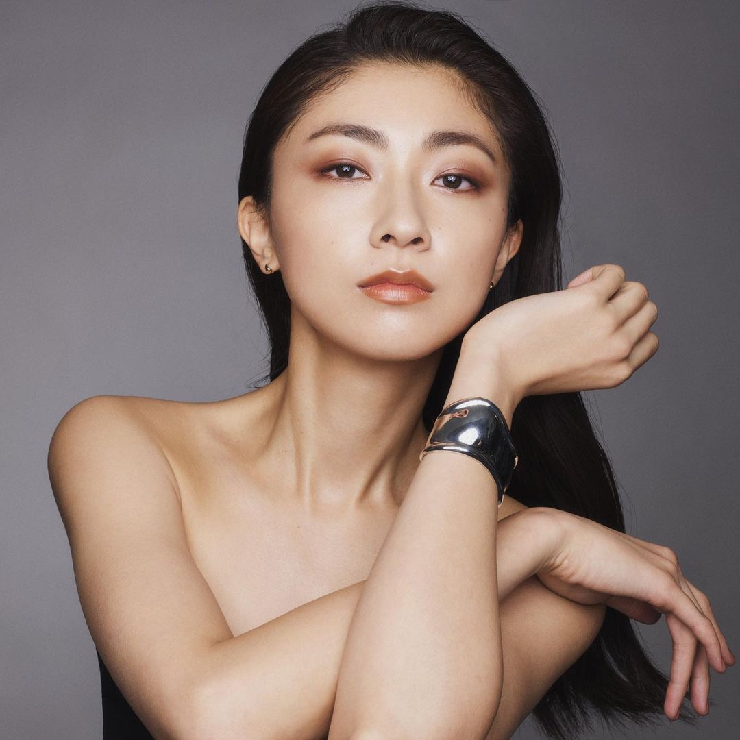 熊井友理奈 A Happy New Year 21年もよろしくお願い致します 21 丑年 Happynewyear Moe Zine