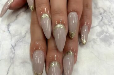 New nail.
.
.
今回も地元の @kawasaki0033 さんで.
ネイルして頂きました.
.
.
この良い感じのグレージュが.
お気に入りすぎてリ...