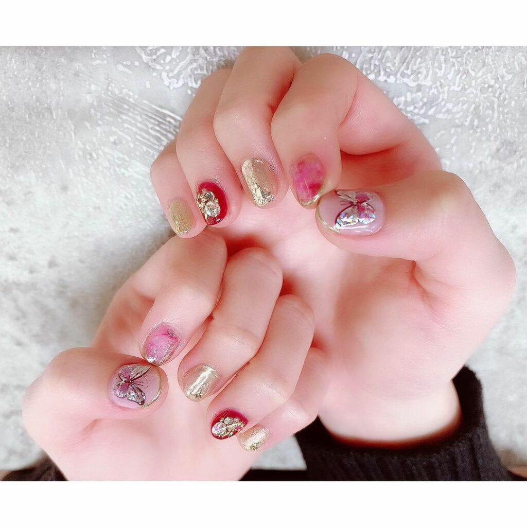 蝶々ネイル Moe Zine