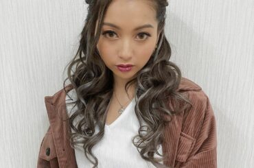 New hair.
.
.
今回も @beautician_waka .
に可愛くして貰いました.
.
.
今回も最新の #プルエクステ つけたよ.
.
.
そ...