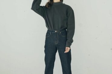 ユニクロの新作ジーンズ！

今回は裾直しもお願いしたので、
ジャストサイズでめっちゃ穿きやすい

#スリムストレートハイライズジーンズ の24...