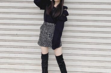 今日の私服

ベレー帽も、
少し肌見えるトップスも、
レオパード柄のスカートも、
ニーハイブーツも、
全部かわいい

たまにはこんな格好もしちゃいます♡

ブラ...