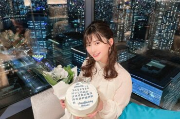 ﻿
𝟐𝟒 ﻿
最近流行ってる﻿
韓国ケーキのセンイルケーキで﻿
カレンダーケーキ﻿
﻿
16日だけ ピンクになってる﻿
﻿
#センイルケーキ  #レタリングケー...