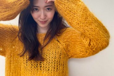 ︎卓上カレンダー﻿
﻿
4月始まり 鈴木愛理卓上カレンダー発売決定﻿
﻿
壁掛けカレンダーと同じ写真は無し︎﻿
両面26ページの仕様で盛りだくさんです﻿
卓上が...