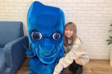 1年前の青鬼とのツーショピースがギャルみたいにシャキーンってなっててかわちぃ...