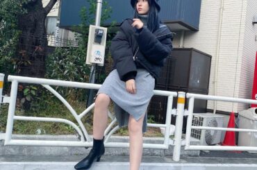 ずり落ちそうな人。
全身 @emoda_official かな。
この冬ショートブーツとバケハが大活躍だった！
GETしておいてよかった
.
.
#emoda ...