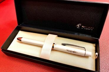 事務所で受け取ってきました！
ヴァンガードの記念品ボールペン！
わたしはレッカ役でずーと出演させてもらってました
レッカちゃんとも長い付き合いだなぁ。
自由〜に...