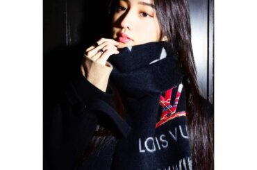 Cozy cozy  

この季節はスカーフがあると嬉しいですね！

@louisvuitton 

 by sis ...