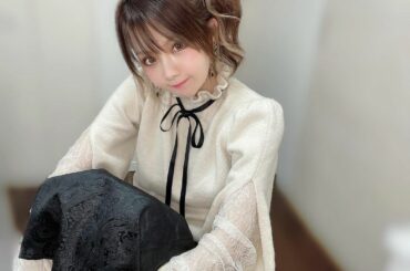 .
#EATME
袖のデザインかわいすぎ

#BARAK
スカートのさりげない柄がかわいすぎ

どちらも最近の購入品♬

そして今日は久しぶりに
外でお買い物し...