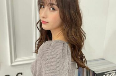 .
この首のしわ？肉？どうやって落とすんかね
.
また髪の毛延長してきた
早く地毛もこんくらい伸びればいいのに〜
トリートメントもしてもらた
髪とぅるんとぅ...