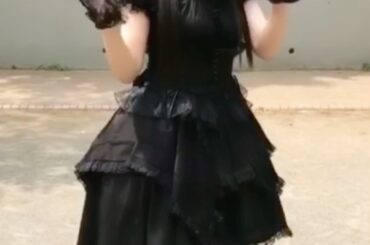 懐かしい動画みつけた。笑
.
いつ見ても面白い
この時が髪の毛最長
.
.
.
#gothiclolita #japan #tokyo #でんぱの神神 #...