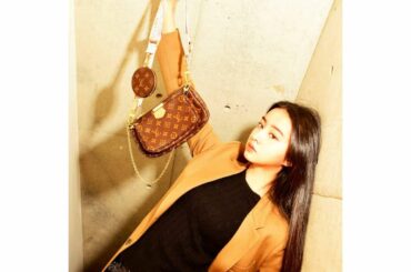 Jacket , a must have clothing for me! 

ジャケットがあるとカジュアルとクール両方が楽しめますね！ 

Bag @loui...