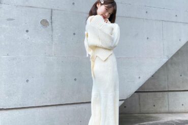 このワンピース、
大好きな友達とお揃いなんです
背中がとっても可愛いの

#めぐコーデ #mercuryduo #moussy #ニットワンピース #ニットワン...