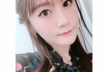 昨日はね、結構アイメイク濃いめ
だったんだよね〜。あと、チークはガッツリ入れて、ぽわっとさせました？
(伝わる…？？笑)
さて、お風呂入って寝よう〜。
おやすみ...