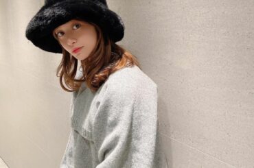 しふく

outer&Knit... @_irene__official_ 
pants... @coel.official 
bucket hat... @w...