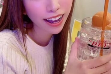 乾杯するっ？
メガジョッキが基本
snockered tonight

#メガジョッキ#乾杯ショット#インスタグラビア#彼氏目線#性感
#kawaiigirl#...