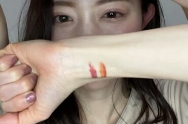 マスクをしてもつきにくくて、飲食しても可愛い色が残る"落ちないプチプラリップ". 5種をご紹介全部ツヤの質感です。

リアルを伝えやすいインスタライブでは、質感...