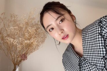 メイク何年も変えてる気はないんだけど、昔の写真見ると全然違ったりして面白い
顔が大人になってるってことなのかな...