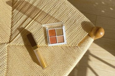 この組み合わせが、かなり可愛い
・
SUQQU @suqqu_official 
グロウ タッチ アイズNo.02 光輝月  4,070yen(inc.tax)...