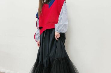 ・
先日、お招き頂いたkolorさんのショーで
着たドレスの色違い
同じ形でも色合いによって雰囲気ががらりと変わって
とっても可愛かったなぁ〜

@...