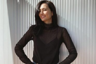 Amazon Fashionでチュールトップスを購入︎﻿
﻿
基本黒い服が大好きで﻿
全身真っ黒になりがちな私﻿
春らしく透け感のある素材で﻿
黒でも重くならな...