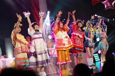 かわいいパジャマがパジャマパーティーには不可欠
.
シューズカバーもヘッドドレスも！とにかくこだわりに愛を感じました
.
かわいいドレスは女の子の戦闘力あげてく...