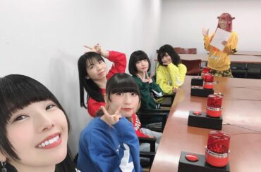 みんな、いちにちおつかれさま
.
.
発売中のLIVE DVD&Blu-rayのえいたそクイズの時の写真
.
.
LIVEアーカイブ配信中
.
≪受付期間≫...