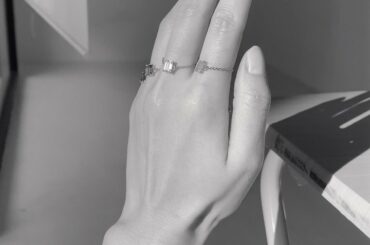 @enelsia_official 

カラーストーンのチェーンリング
全色発売されました︎

ブルートパーズは産地で色の
ニュアンスがかなり違います
それぞれ...