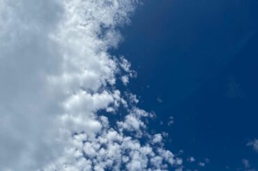 今日の雲は薄花色あたらしい気持ち

3月もスタートして季節もかわってきてよりいっそうと2021年を強く感じた日でした〜
お友達と家からサンドイッチとか作ってレジ...