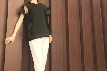 映画「まともじゃないのは君も一緒」

3月19日公開です

tops @31philliplimjapan  #31philliplim 
pants @d...