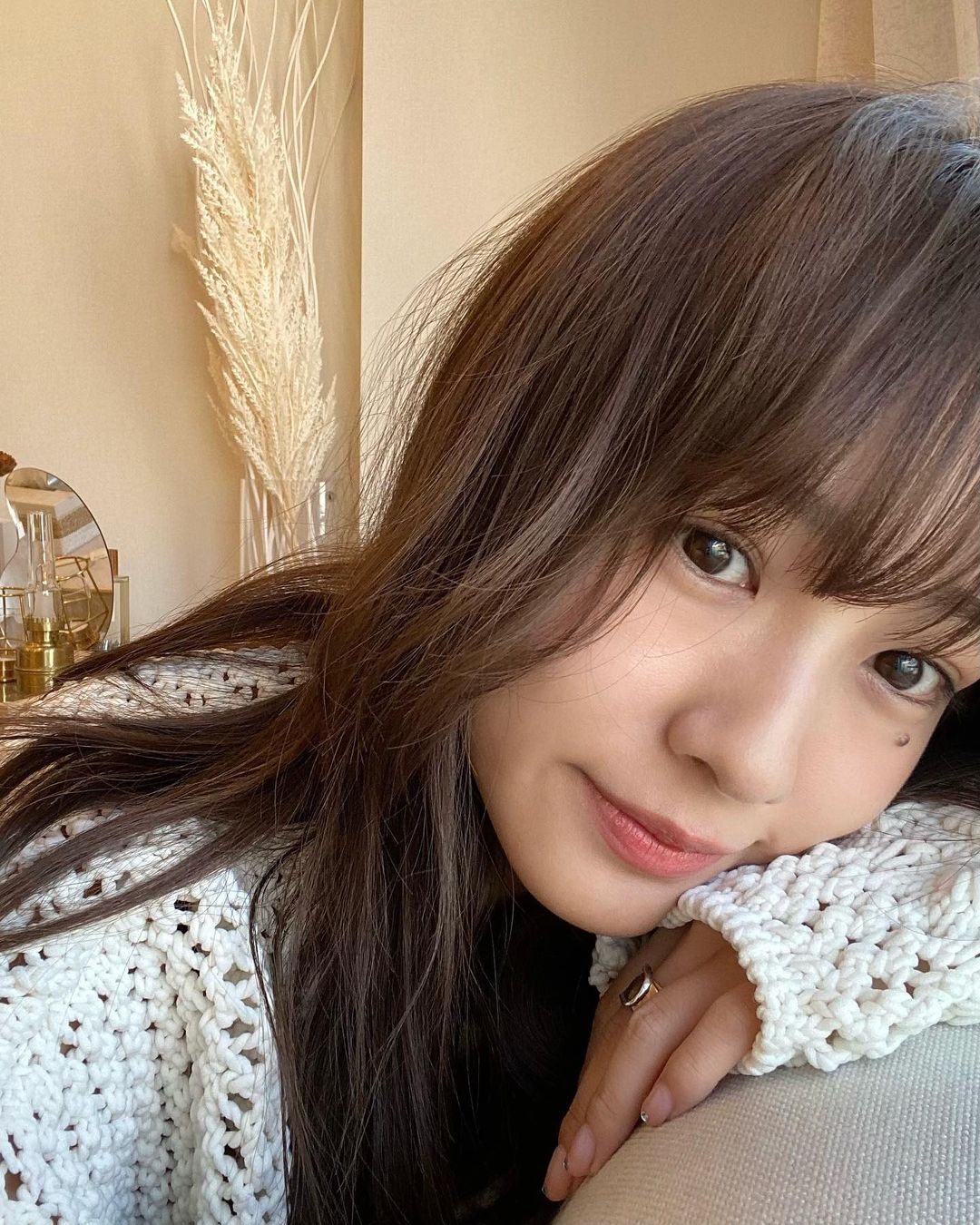 前田希美 おうちデートにもぴったりな 大人っぽくてかわいい すっぴんメイク も 最近はお気に入り すっぴんメイカーのリキッドは 伸びがよく 自然にトーンアップするし Moe Zine 前田希美 おうちデートにもぴったりな 大人っぽくてかわいい すっぴんメイク も 最近はお気に入り すっぴんメイカーのリキッドは 伸びがよく 自然にトーンアップするし Moe Zine