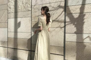 .
店頭でも大人気な、フィットアンドフレアワンピース

フィットしたウエストラインから広がるフレアシルエットが特徴で
試着してシルエットの綺麗さに驚...