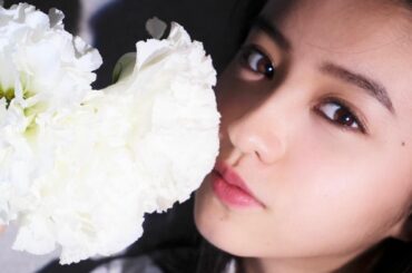 明日皆さんに、素敵なお知らせをさせて下さいね

I have an exciting and amazing announcement tomorrow!...