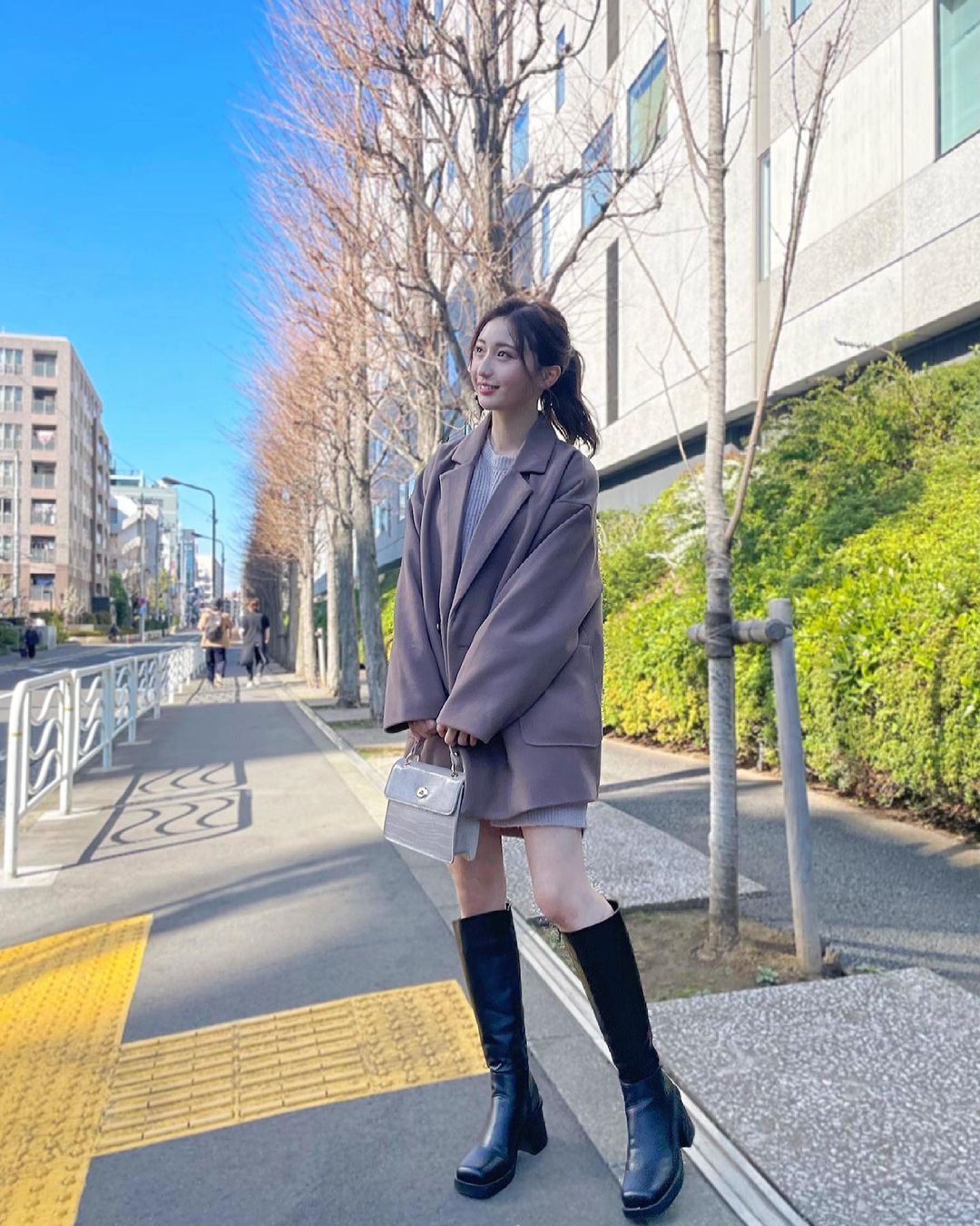 伊藤愛真 全身トータル 7796に見えないコーデ アウター ワンピ ブーツ バッグ Grlの服全部安いし全部可愛いから 着回し楽しいのよね 男性諸君 Moe Zine